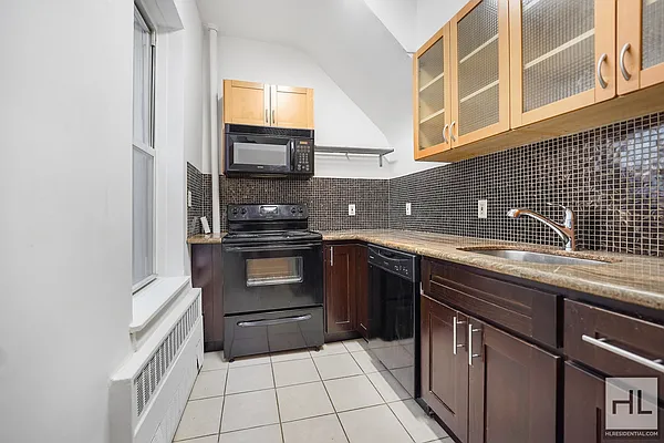 Rented by Highline Residential | media 19