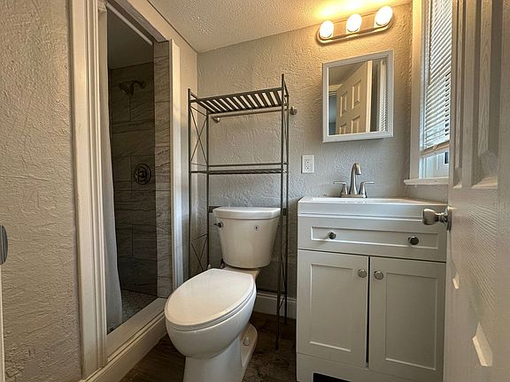 5th image of 138 Botefuhr Ave Unit B05