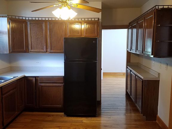 5th image of 2625 Van Buren St