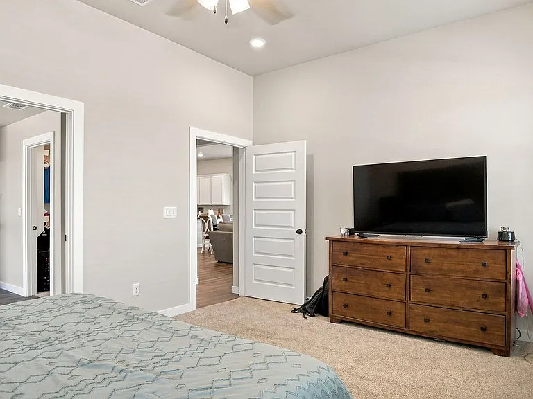 10401 Pronghorn Rd — Photo 18