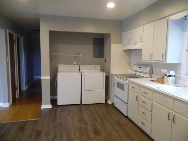 352 Harvard Dr — Photo 4