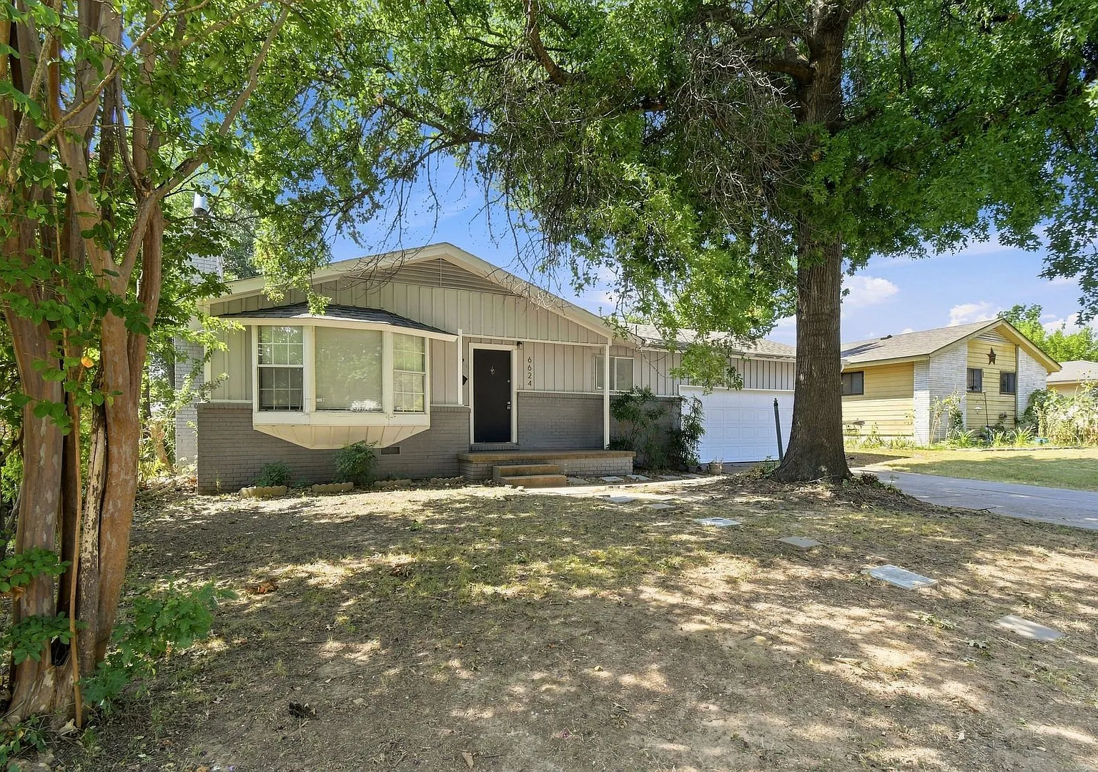 3 Bed 2 Bath Midtown Tulsa - Move-in Ready! — Photo 2