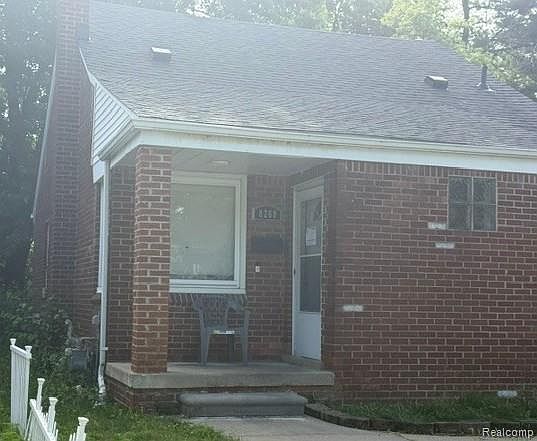 2nd image of 8260 Beaverland