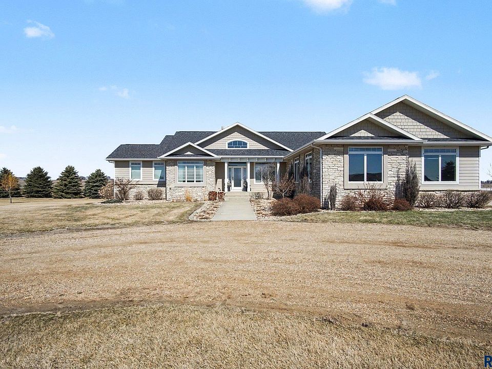 1st image of 45054 233rd St