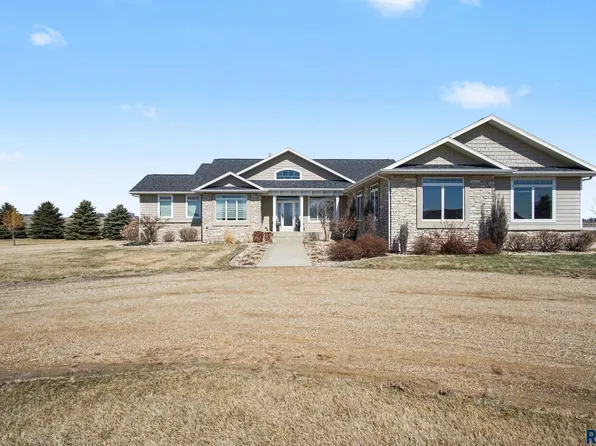 45054 233rd St, Madison, SD 57042