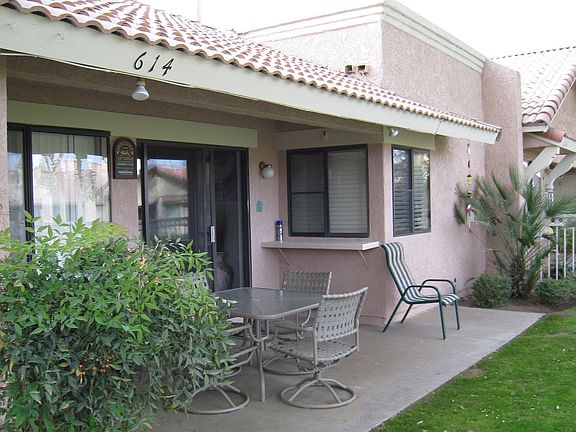 coverd patio facing 8th tee