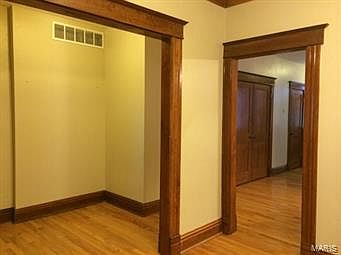 5th image of 4011 Shaw Ave