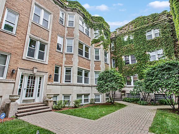 2nd image of 865 W Cornelia Ave #3