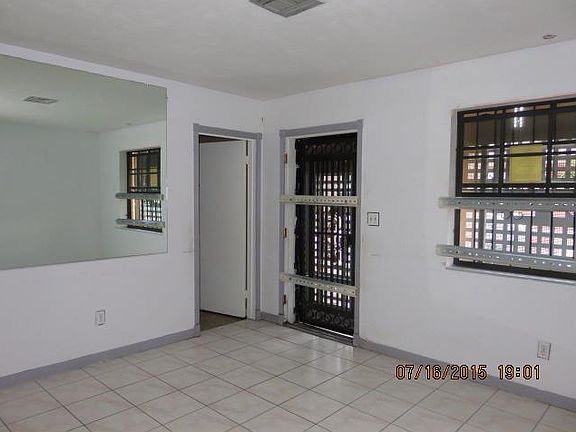 2nd image of 15151 NE 15th Ct