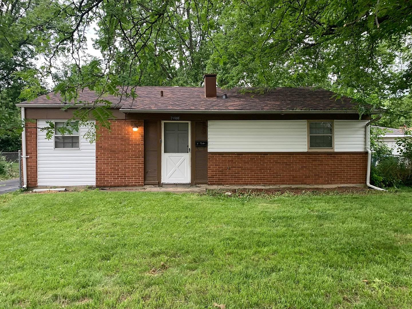 21600 Olivia Ave photo 1