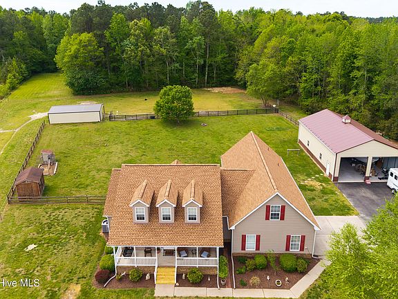 3rd image of 871 E Ridge Road