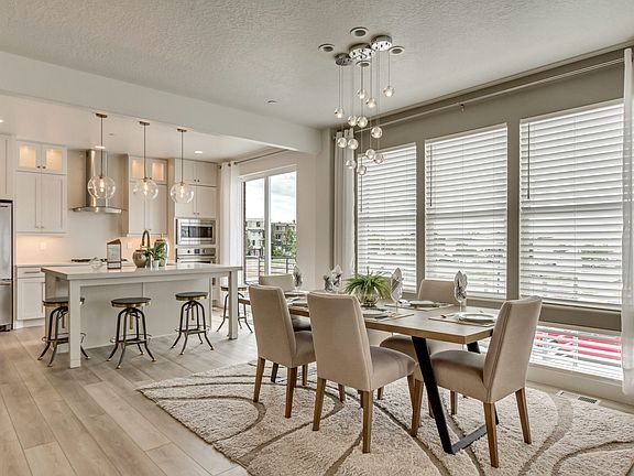 Major League Dining and Kitchen Daybreak Sky Terrace Collection