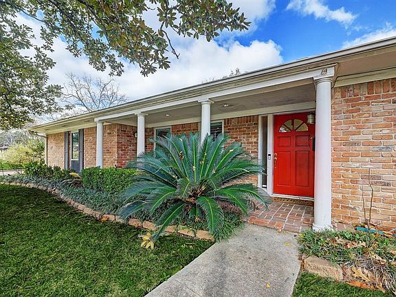 2nd image of 9422 Meadowbriar Lane