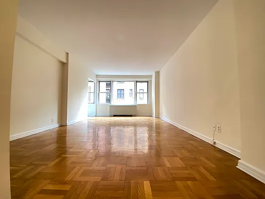 Rented by Bond New York | media 1