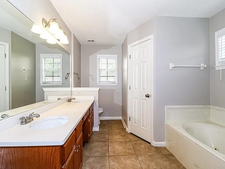4046 Shady Mill Cv — Photo 11