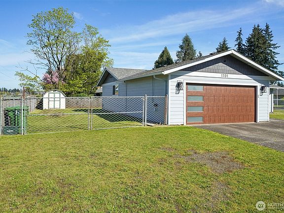 3rd image of 1701 NE 130th Avenue