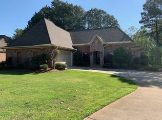 213 Asbury Cir, Brandon, MS 39042