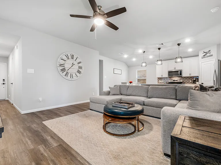 27107 Blue Pool Dr — Photo 5