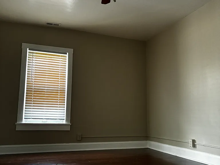 405 Main St #2 — Photo 2