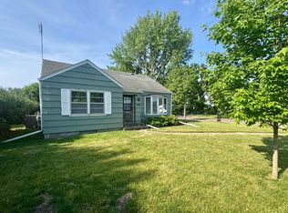 402 E Walnut St, Redwood Falls, MN 56283