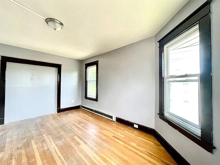 146 Charles St #3 — Photo 9