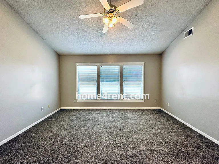 15252 W 158th Ter — Photo 23