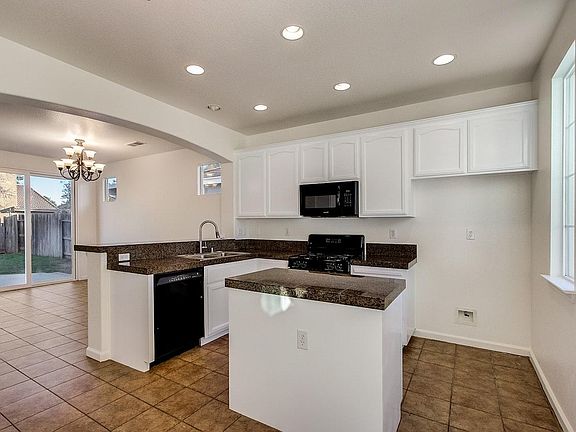 5th image of 1773 Shoreline Dr