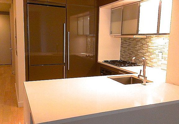 5th image of 75 Wall St APT 20R