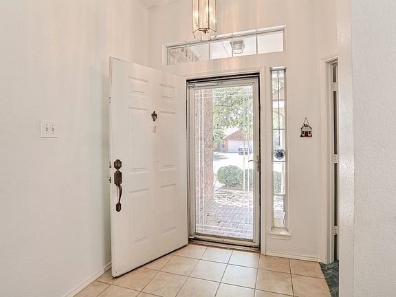 3rd image of 4810 Worthing Dr