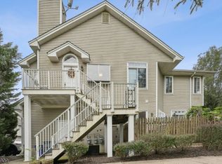 97 Birchwood Rd, Bedminster, NJ 07921