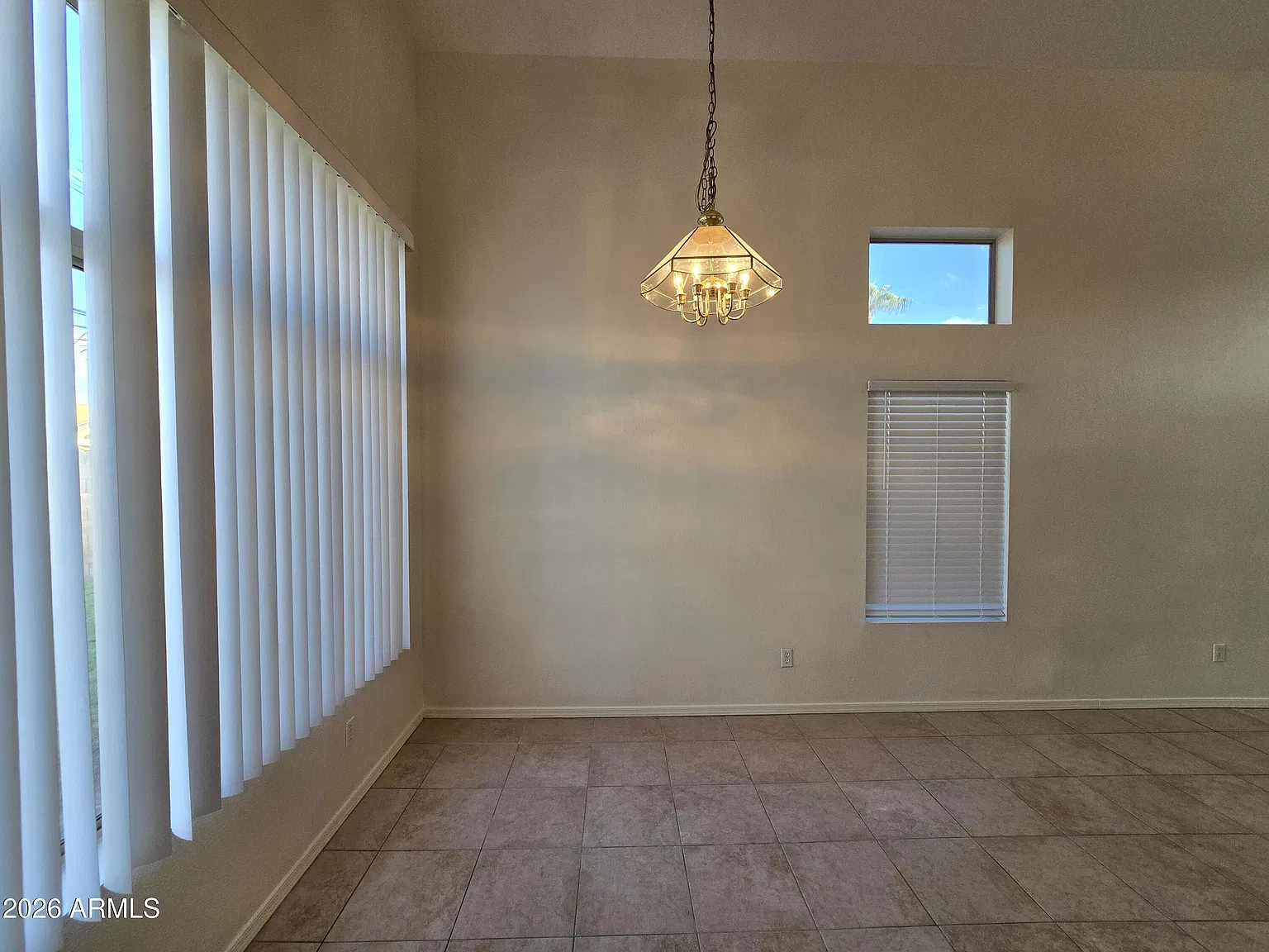 4 bed, 3.0 bath, 1989 sqft, $2,245 — Photo 4
