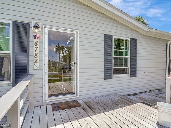 3rd image of 4782 Nottingham Dr