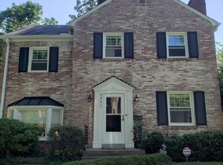 8901 Seneca Ln, Bethesda, MD 20817