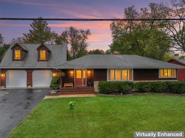3813 McCabe Ave, Crystal Lake, IL 60014