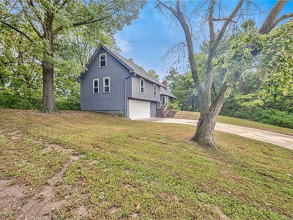 2nd image of 5409 NW Foxhill Rd