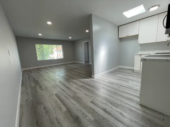 7251 Amigo Ave #18, Reseda, CA 91335