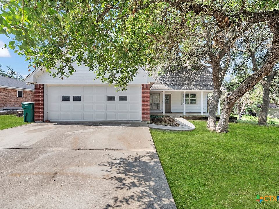 2nd image of 7 Windward Dr