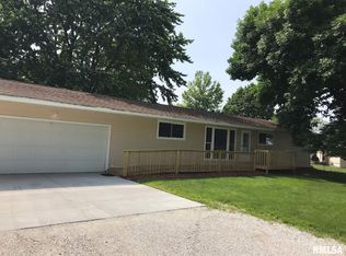 211 12th St, Pawnee, IL 62558