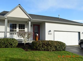 33865 SE Davona Dr, Scappoose, OR 97056