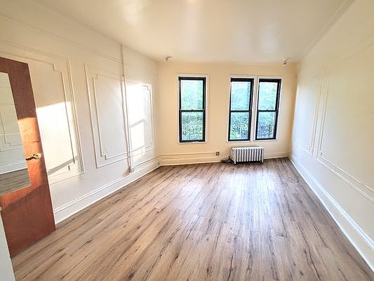 3rd image of 393 Bushwick Ave APT 3L