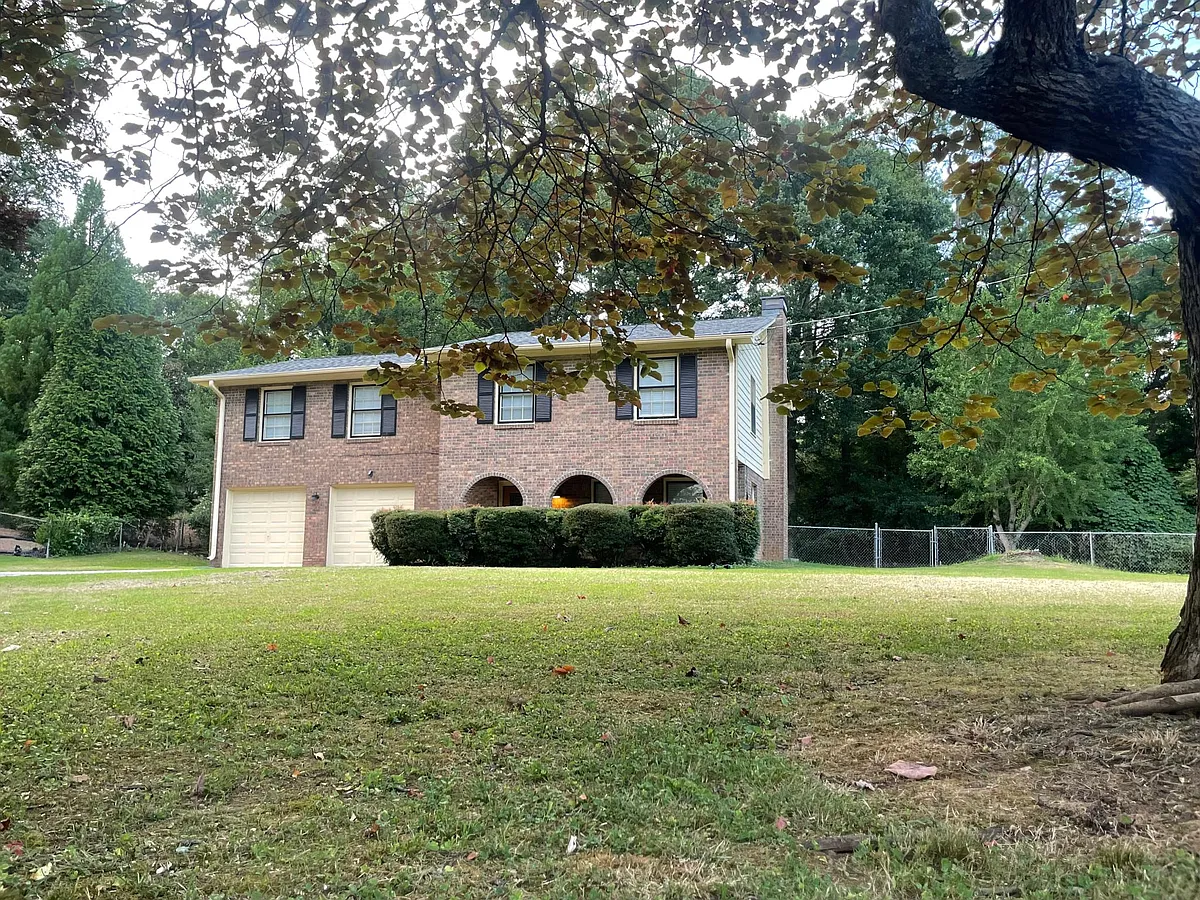 Building Photo - 235 Corinth Ct