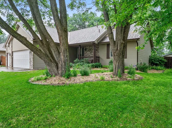 23106 Havelka Ct N, Forest Lake, MN 55025