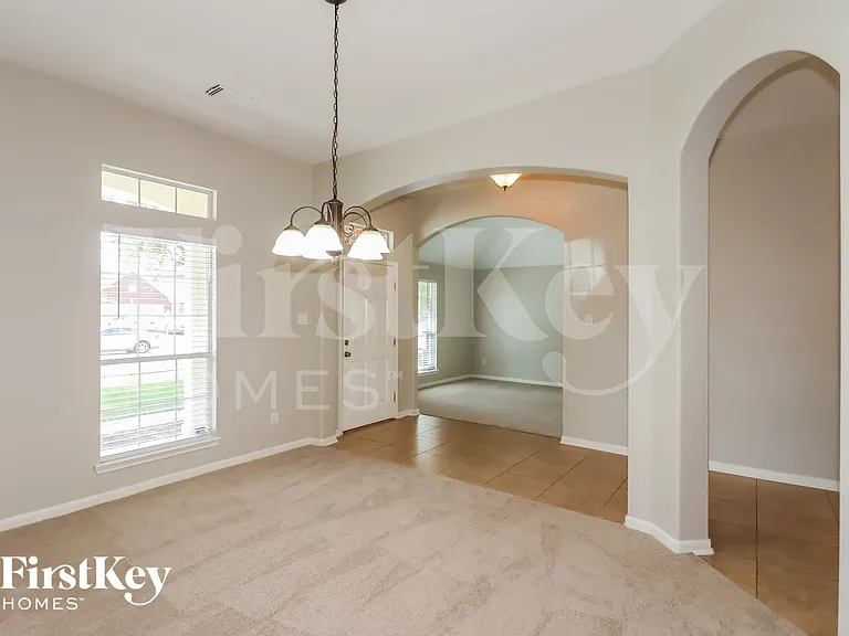 8807 Rocky Knoll Ln — Photo 5