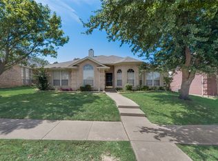 2105 Brook Tree Dr, Garland, TX 75040