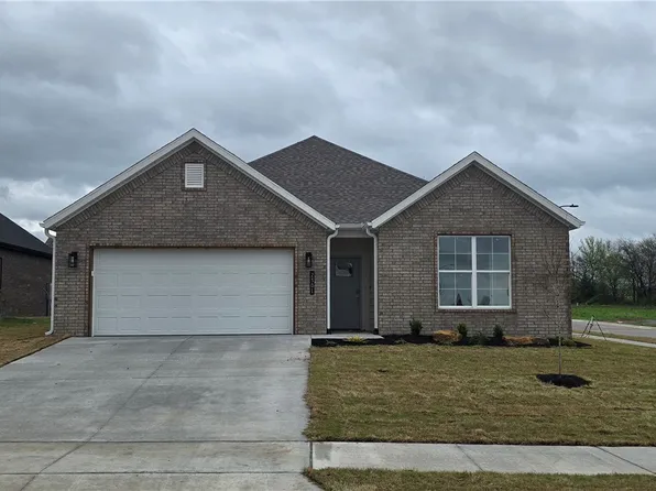 2301 N Presley St, Siloam Springs, AR 72761