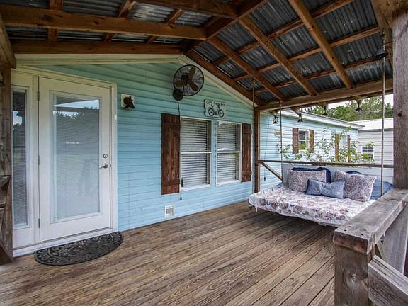3rd image of 95263 Barbaras Pl