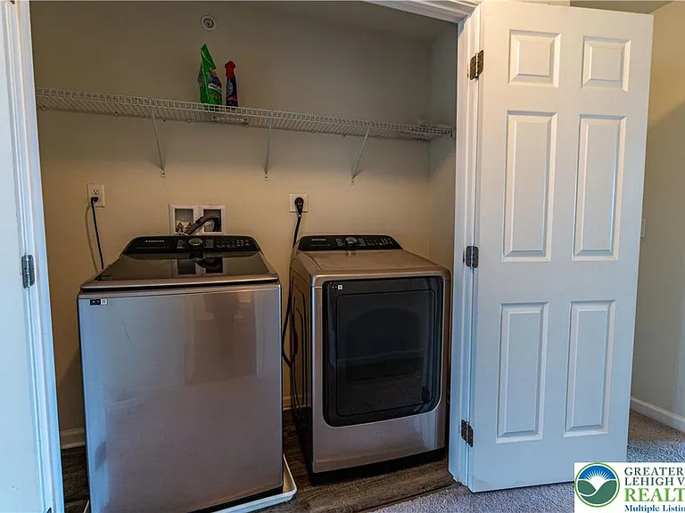 1374 Black Forest Dr — Photo 34