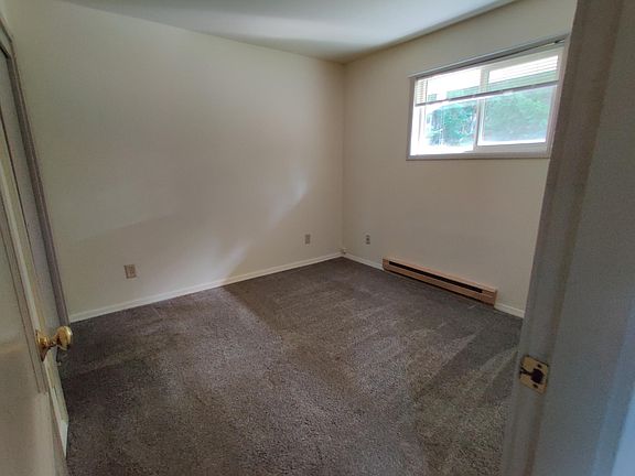 5th image of 172 Blazer Ct