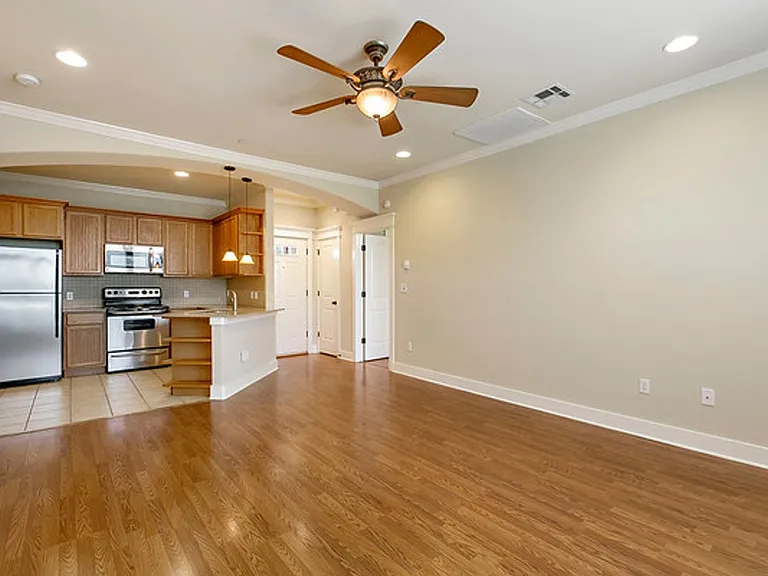 508 Elmwood Pl #C — Photo 11