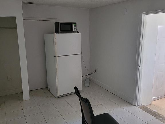 5th image of 540 NW 137th St